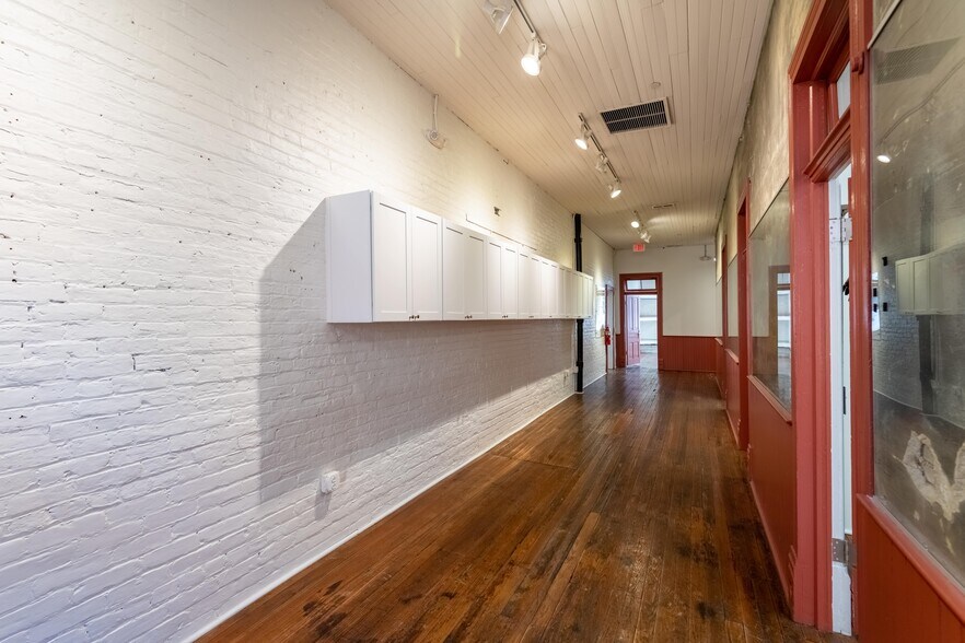 More Photos Of 131-135 S Wilmington St, Raleigh Storefront Retail Office For Lease