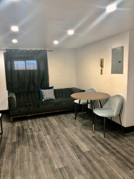 More Photos Of 85 Wilson St, Hamilton Apartments For Sale