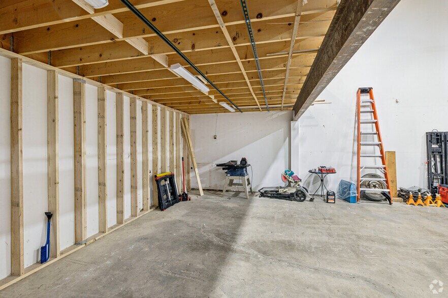 More Photos Of 80 Metcalf Rd, Avon Warehouse For Sale