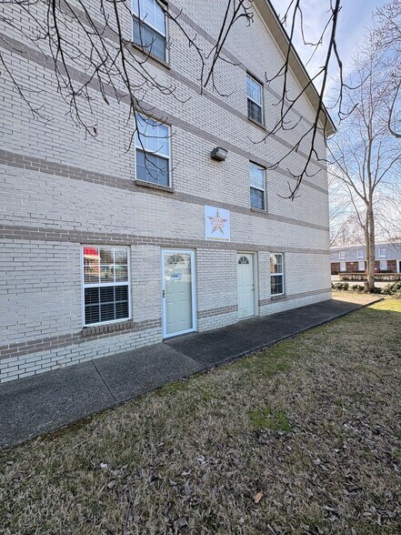 More Photos Of 1238 Sloan St, Murfreesboro Office Residential For Lease