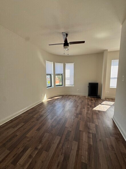 More Photos Of 8000 S Ashland Ave, Chicago Apartments For Sale