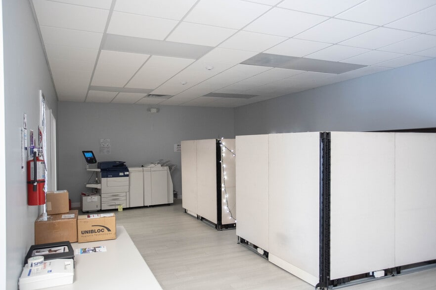 More Photos Of 7936 Forest City Rd, Orlando Medical For Sale