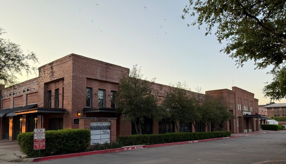 More Photos Of 611 S Main St, Grapevine Office For Lease