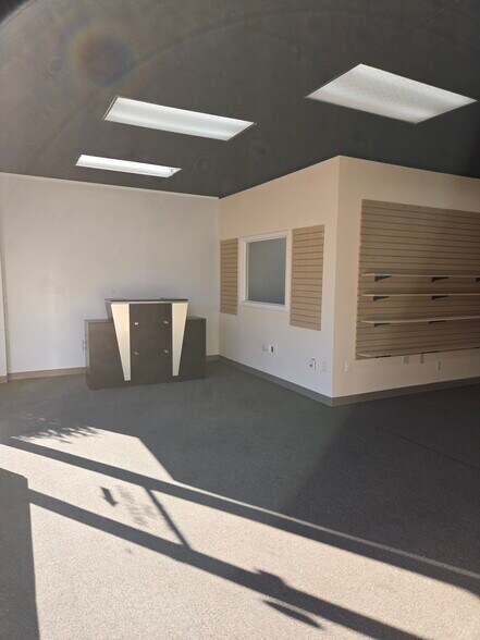 More Photos Of 4184 Seneca St, West Seneca Storefront Retail Office For Lease