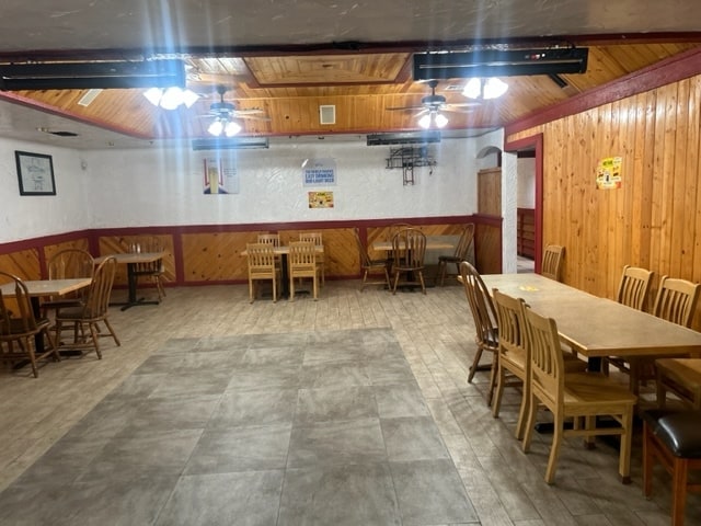 More Photos Of 6100 S Mooney Blvd, Visalia Restaurant For Lease