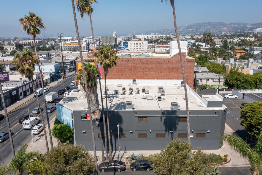 More Photos Of 6151-6159 Santa Monica Blvd, Los Angeles Showroom For Lease