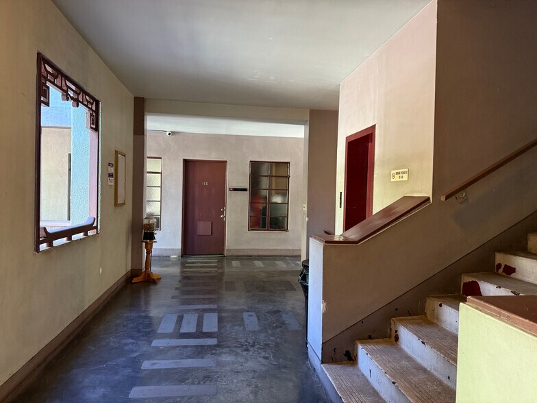 More Photos Of 1401-1415 Kalakaua Ave, Honolulu Storefront Retail Office For Lease