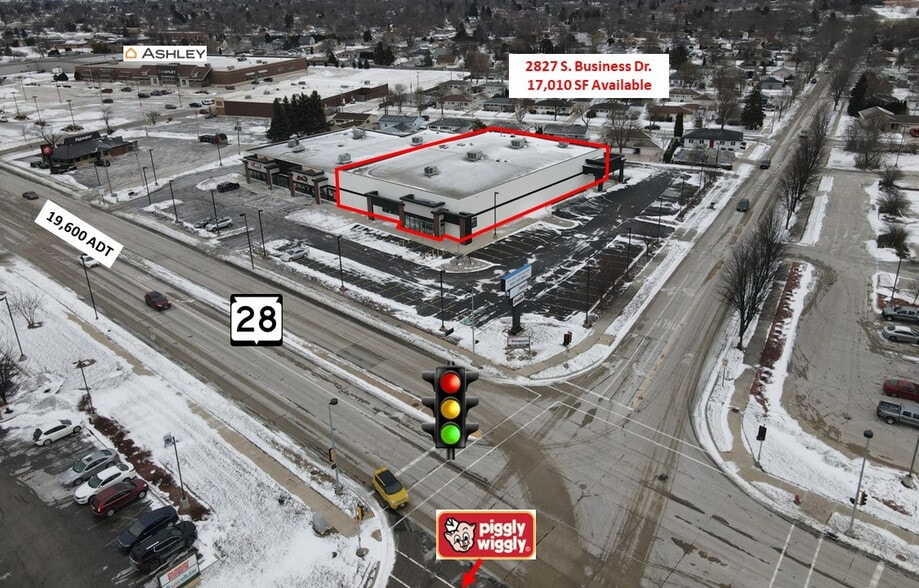 More Photos Of 2811-2827 S Business Dr, Sheboygan General Retail For Lease