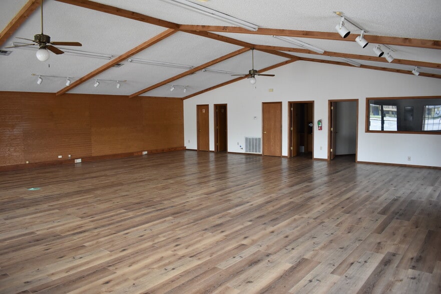 More Photos Of 4802 S Muskogee Ave, Tahlequah Office For Lease