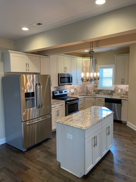 More Photos Of 100 Tradewynd Dr, Lynchburg General Retail For Sale