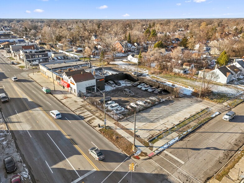 More Photos Of 19420 W Warren Ave, Detroit Auto Dealership For Sale