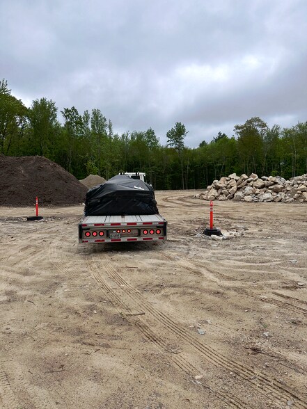 More Photos Of 82 Leicester St, North Oxford Light Distribution For Lease