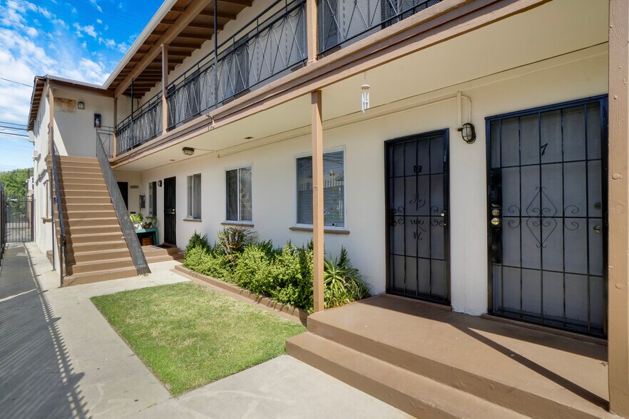 More Photos Of 1885-1887 Locust Ave, Long Beach Apartments For Sale