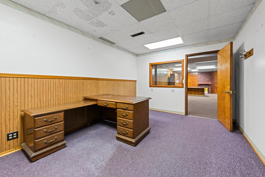 More Photos Of 3103 Lapeer Rd, Port Huron General Retail For Sale