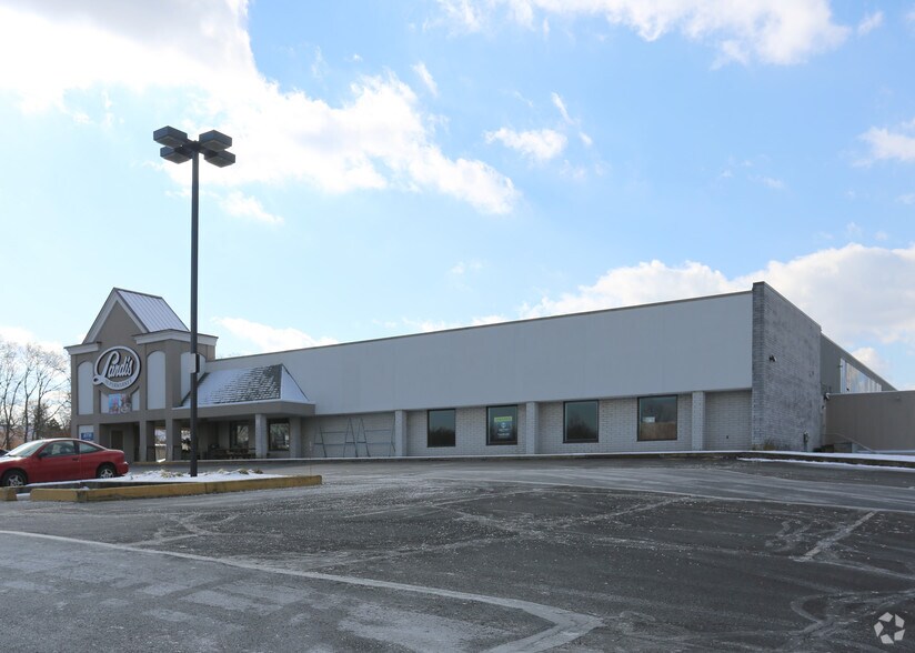 More Photos Of 841 Gravel Pike, Collegeville Supermarket For Lease