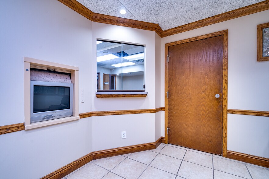 More Photos Of 7345 Far Hills Ave, Dayton Medical For Lease