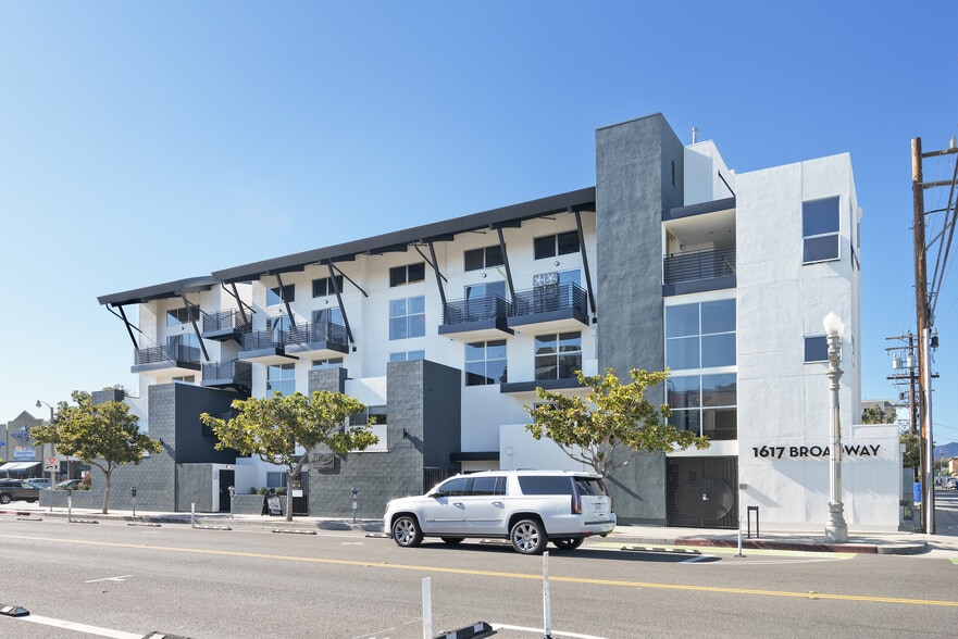 More Photos Of 1617 Broadway, Santa Monica Office For Sale