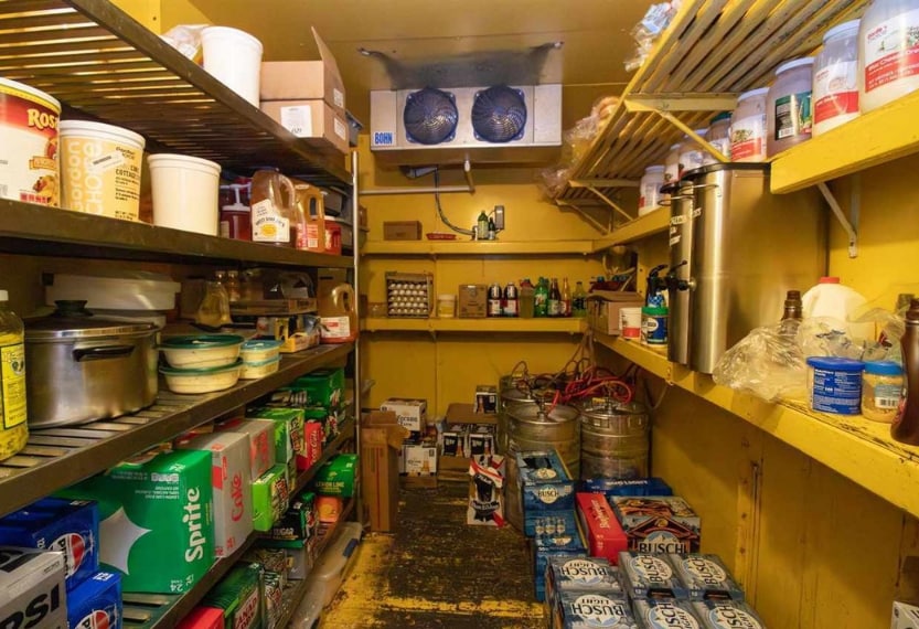 More Photos Of 160 Maincross St, Eldorado Bar For Sale