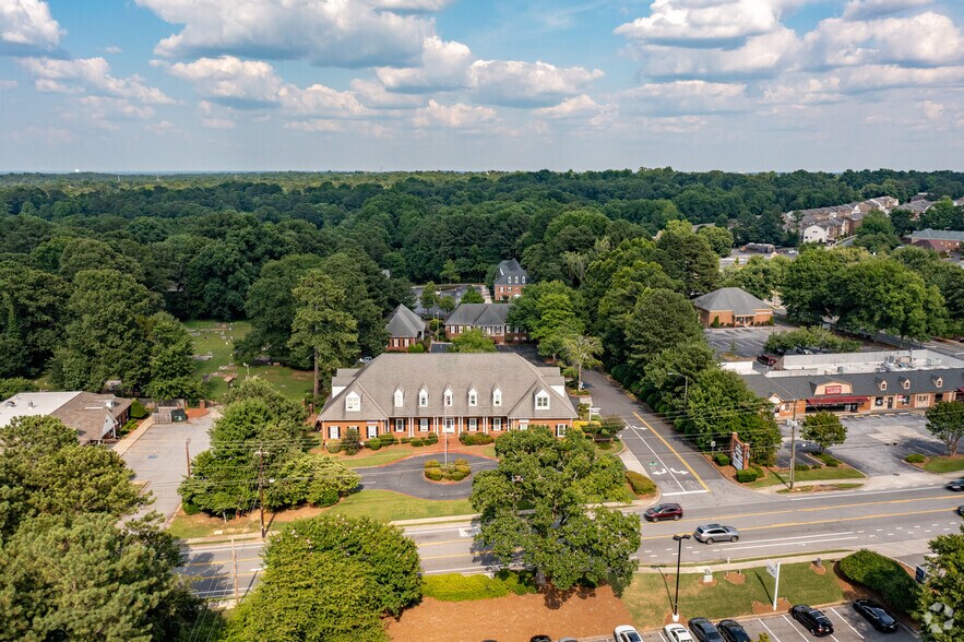 More Photos Of 5591 Chamblee Dunwoody Rd, Dunwoody Office For Lease