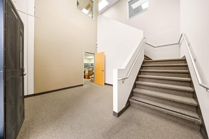 More Photos Of 1795 E Holt Blvd, Ontario Showroom For Sale