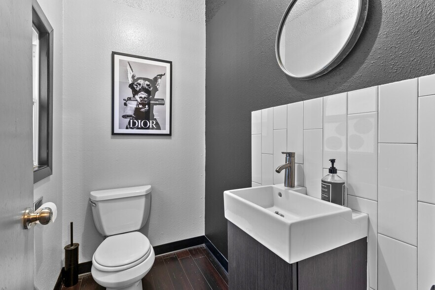 More Photos Of 5130 N Lombard St, Portland Freestanding For Sale
