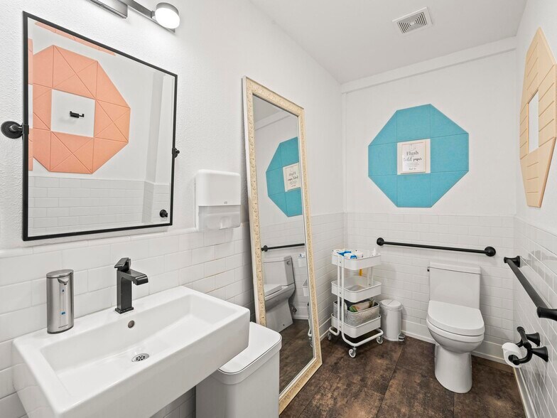 More Photos Of 3501-3503 4th Ave, San Diego Medical For Sale