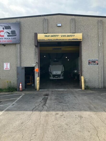 More Photos Of 9720 Industrial Dr, Bridgeview Truck Terminal For Sale