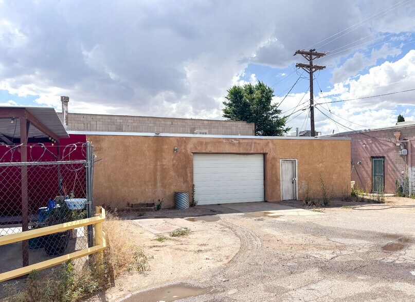 More Photos Of 5513 Acoma Rd SE, Albuquerque Warehouse For Sale