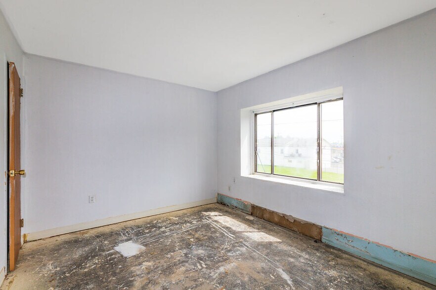 More Photos Of 628 9th St, Niagara Falls Apartments For Sale