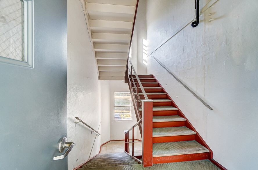 More Photos Of 150 E South College St, Yellow Springs Research And Development For Sale