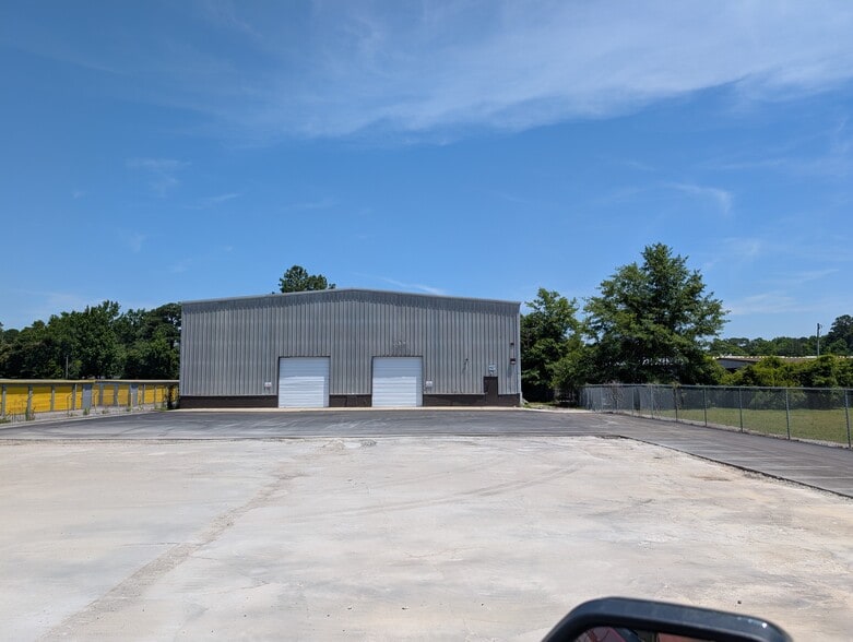 Primary Photo Of 1407 Lejeune blvd, Jacksonville Industrial For Lease