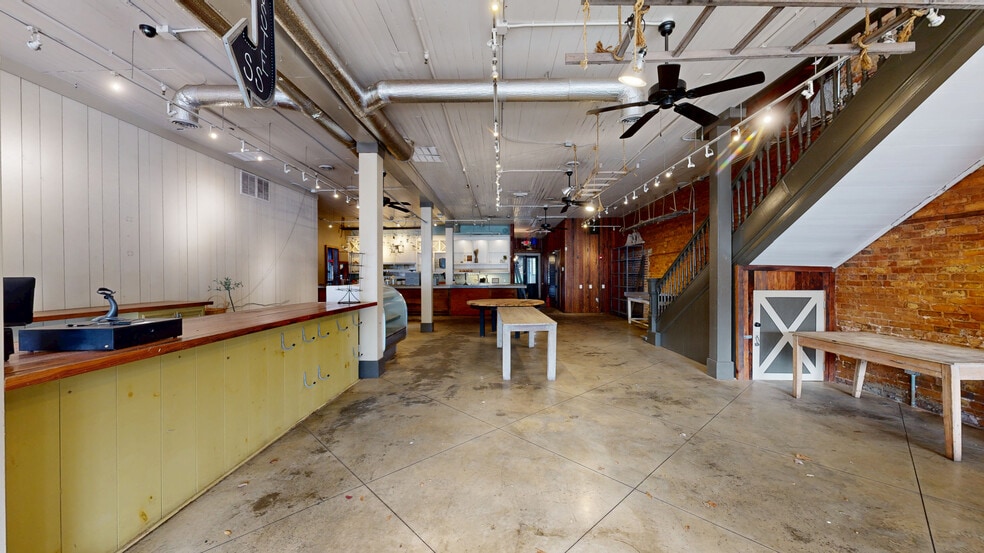 More Photos Of 3840 Highway 42, Locust Grove Restaurant For Sale