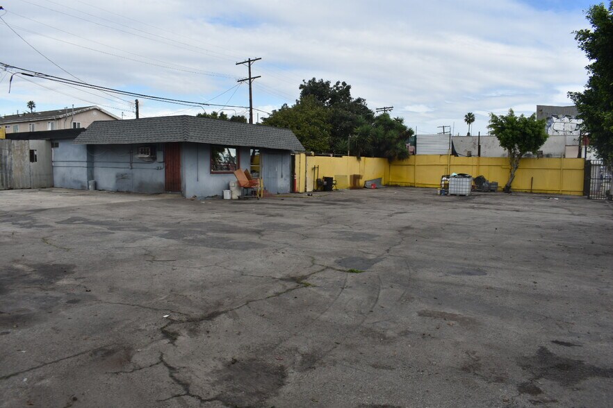 More Photos Of 615 E Manchester Ave, Los Angeles Land For Lease