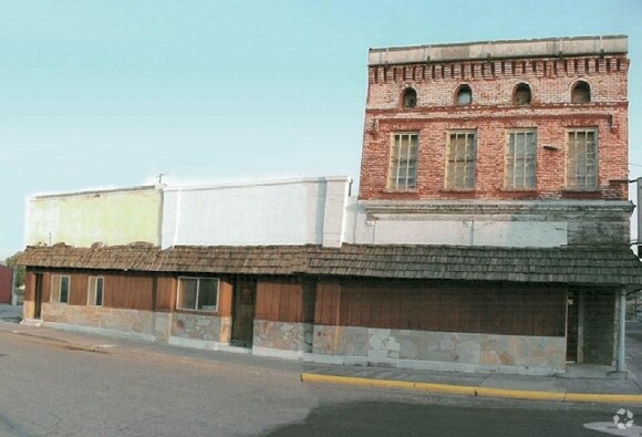 More Photos Of 45 N Commerical St, Glenns Ferry Storefront Retail Office For Sale