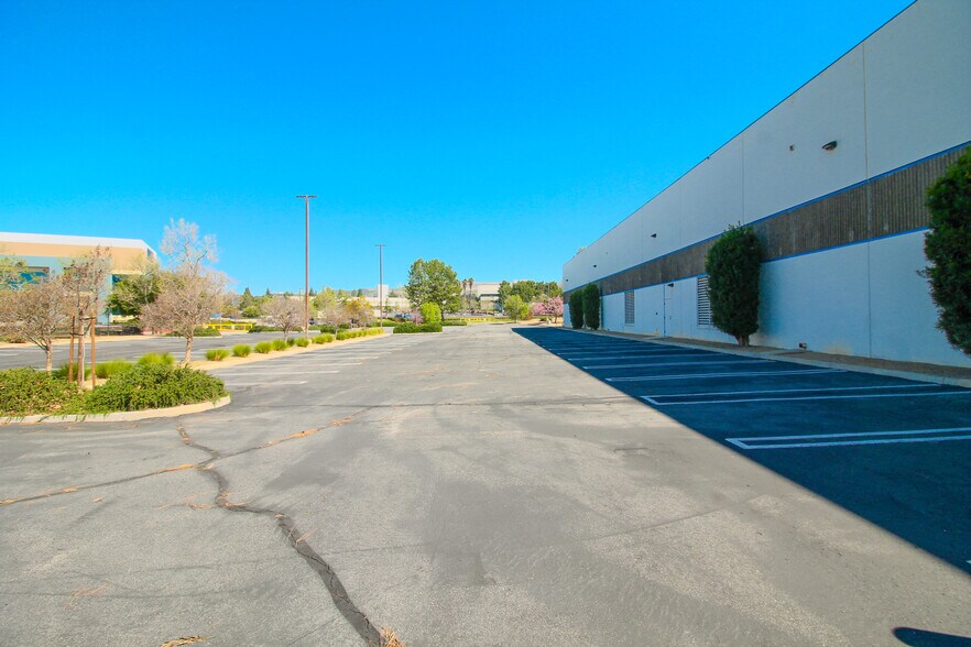 More Photos Of 3251 E Imperial Hwy, Brea Research And Development For Lease