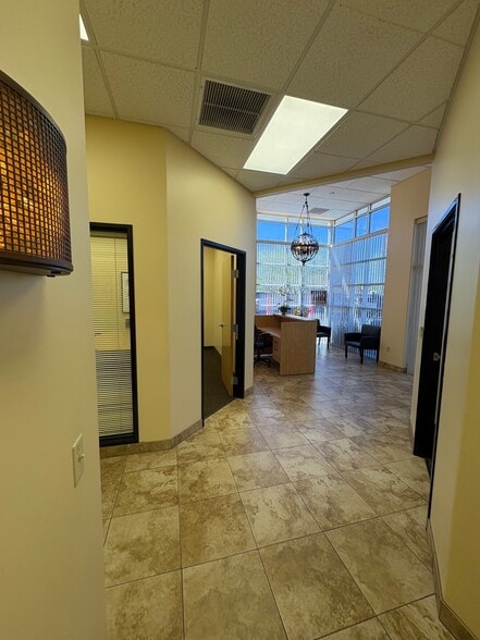 More Photos Of 20634 N 28th St, Phoenix Warehouse For Sale