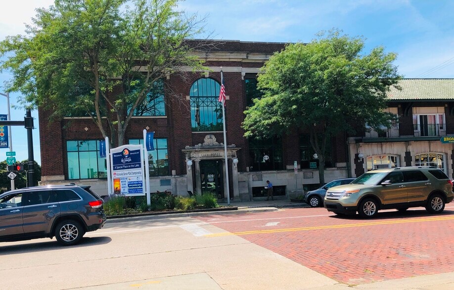 More Photos Of 620 Broad St, Saint Joseph Office For Lease
