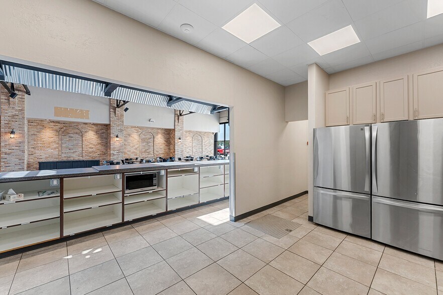 More Photos Of 314 N Appleton St, Appleton Religious Facility For Sale