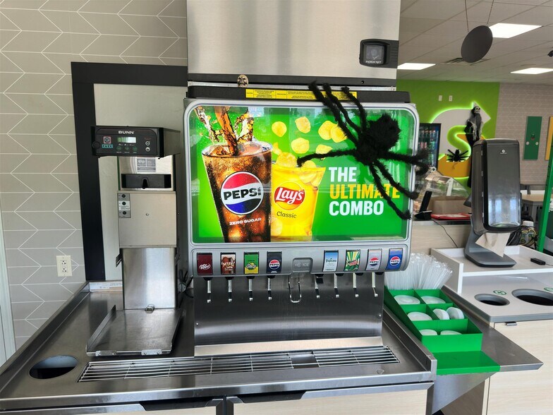 More Photos Of 12180 Center Rd, Durand Service Station For Sale