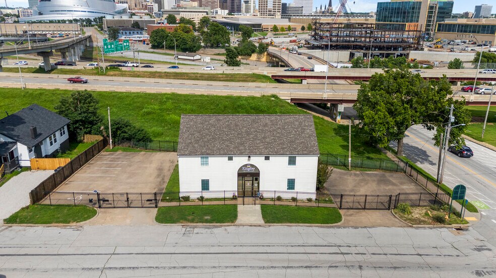 More Photos Of 221 S Nogales Ave, Tulsa Office Residential For Sale