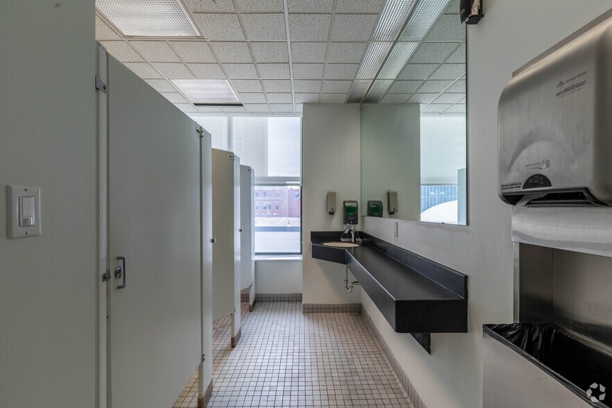 More Photos Of 35 N 4th St, Columbus Office For Sale