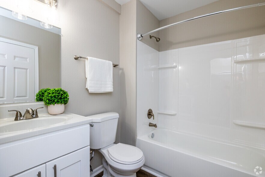 More Photos Of , Kansas City Multifamily For Sale