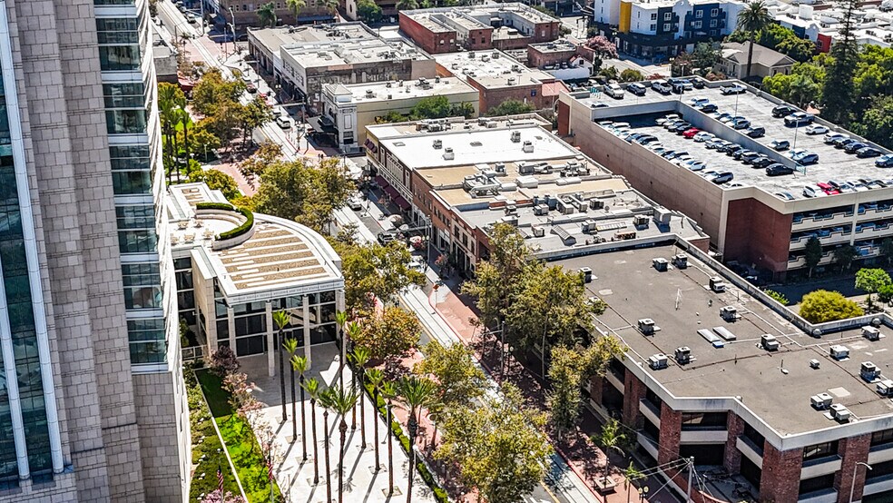 More Photos Of 410 W 4th St, Santa Ana Office For Sale