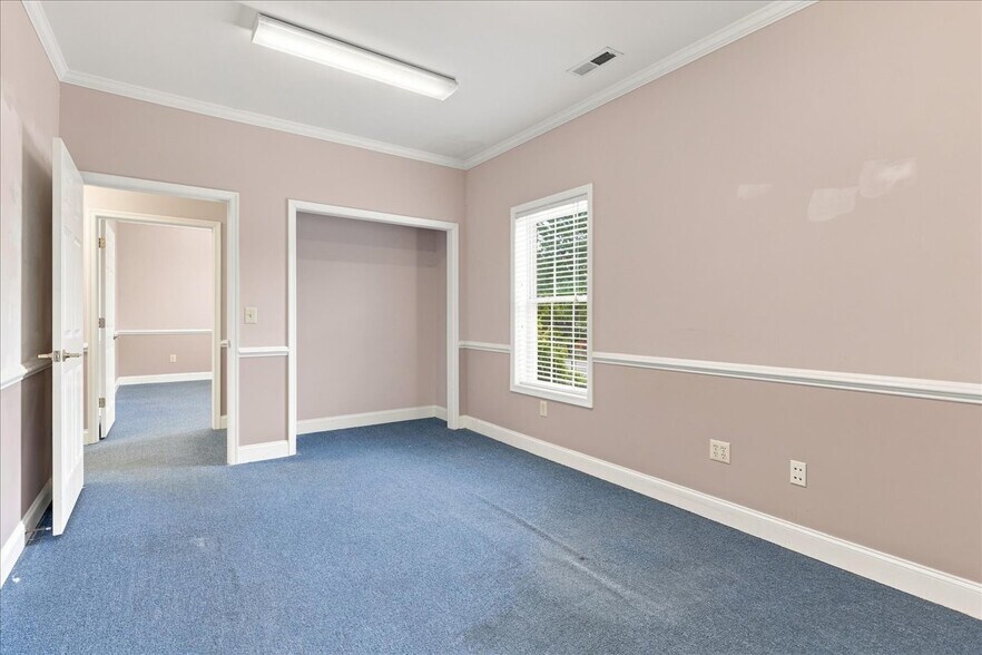 More Photos Of 1563 Jefferson Hwy, Fishersville Office For Lease