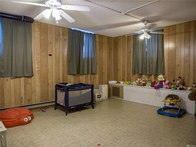 More Photos Of 1300 Foster ave, Bridgeport Religious Facility For Sale