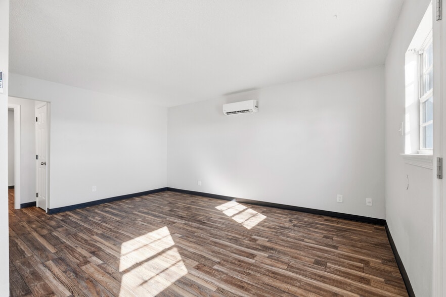 More Photos Of 1805 S Y St, Fort Smith Apartments For Sale