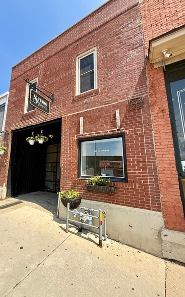 More Photos Of 205 W Galena Blvd, Aurora Storefront Retail Residential For Sale