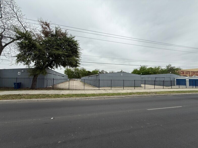 More Photos Of 4930 Callaghan Rd, San Antonio Self Storage For Sale