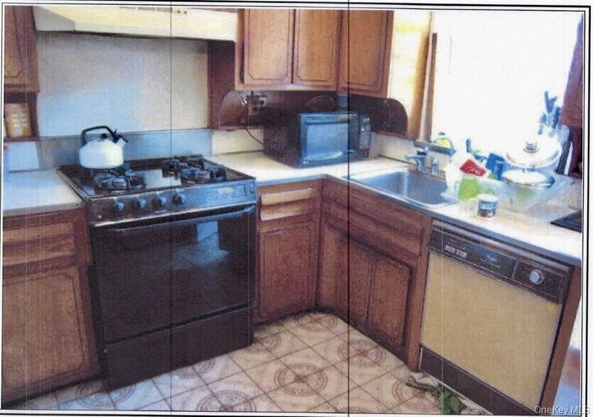 More Photos Of 673 E 57th St, Brooklyn Apartments For Sale