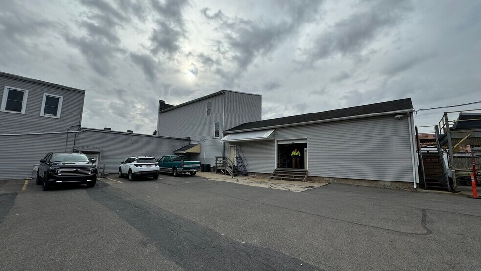 More Photos Of 309 S Main St, Phillipsburg Office For Sale